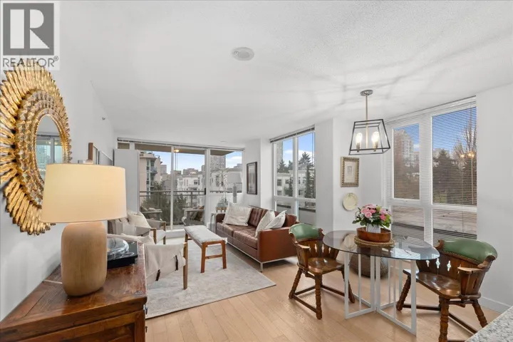 708 188 E ESPLANADE, North Vancouver, British Columbia V7L4Y1