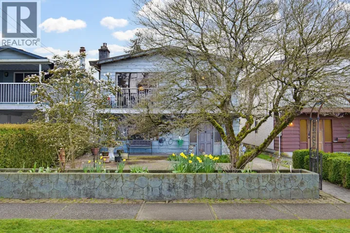 1952 PRAIRIE AVENUE, Port Coquitlam, British Columbia V3B1V4