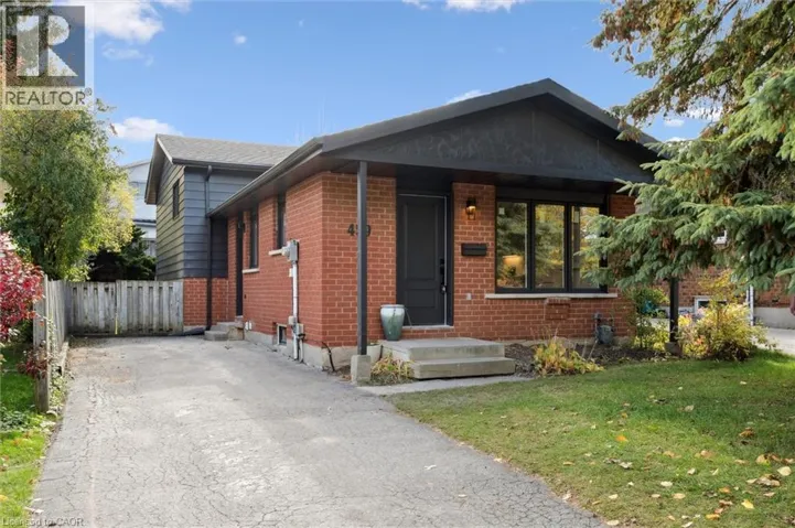459 DRUMMERHILL Crescent, Waterloo, Ontario N2T1G3