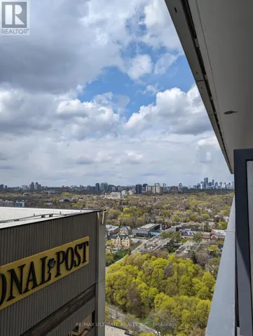 395 BLOOR STREET, Toronto (North St. James Town), Ontario M4W0B4