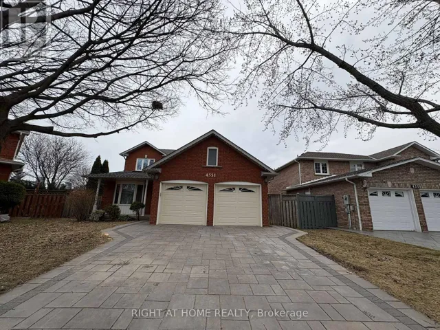 4551 CARPENTER COURT, Mississauga (East Credit), Ontario L5V1C5