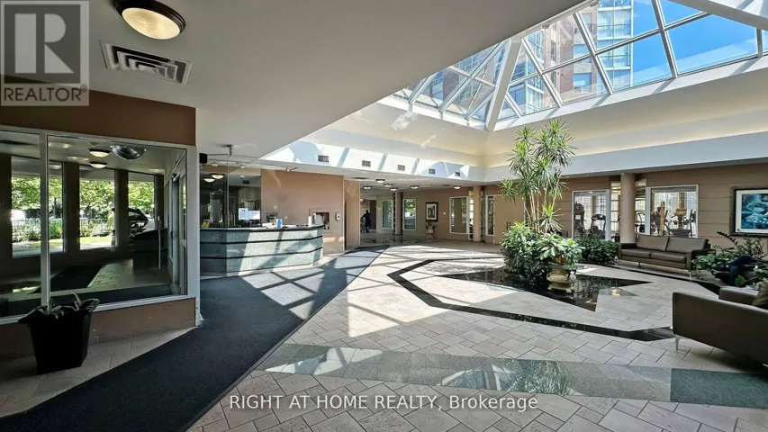 1609 - 7 CONCORDE PLACE, Toronto (Banbury-Don Mills), Ontario M3C3N4