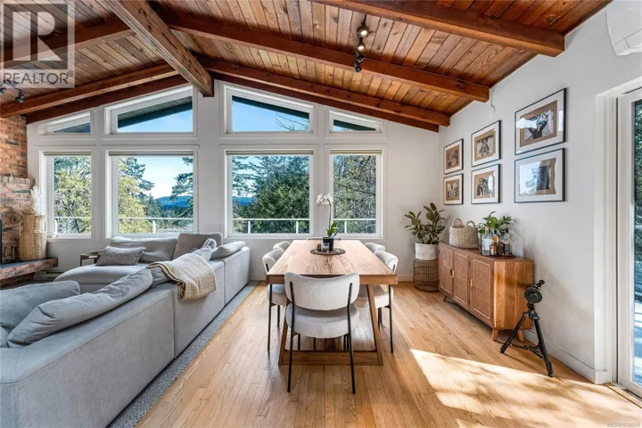 2083 North End Rd, Salt Spring, British Columbia V8K1E1