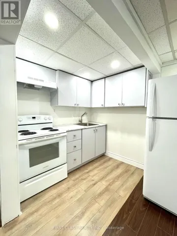 90 ARCHDEKIN DRIVE, Brampton (Madoc), Ontario L6V1Y7