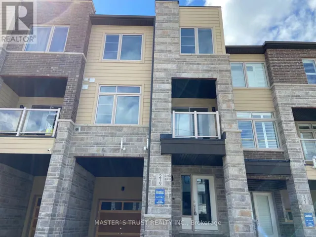 219 VIVANT STREET, Newmarket (Woodland Hill), Ontario L3X0K7