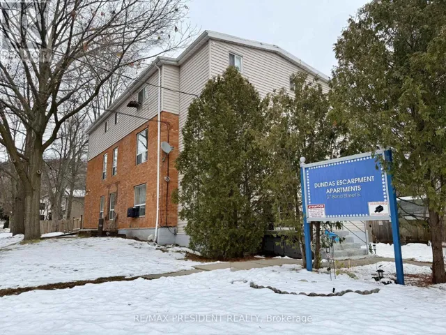 37 BOND STREET S, Hamilton (Dundas), Ontario L9H3H2