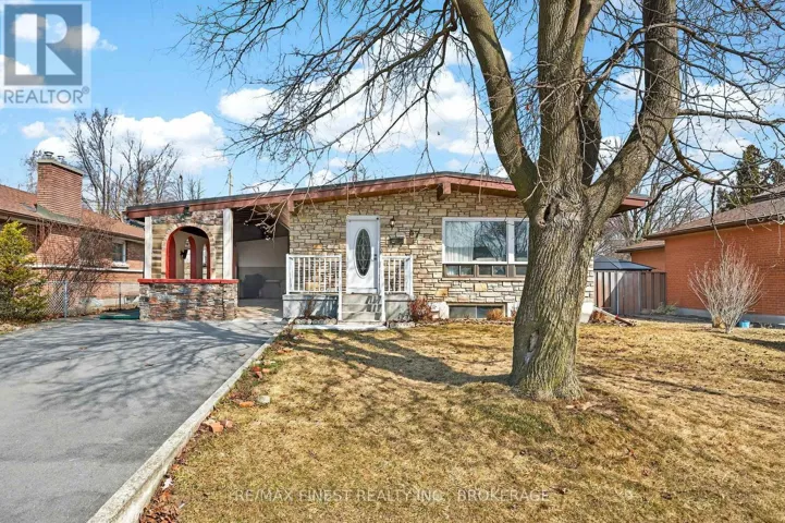67 MORENZ CRESCENT, Kingston (Rideau), Ontario K7K2X4