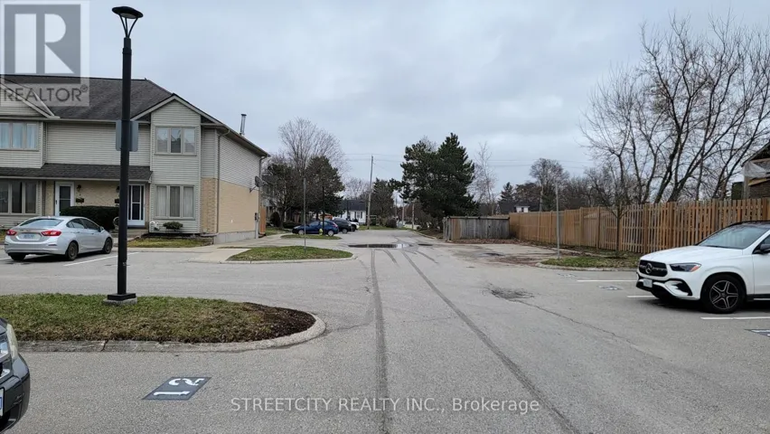 17 - 1138 KIPPS LANE, London East (East A), Ontario N5Y5K6