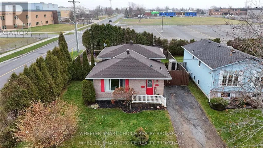 402 CLINE AVENUE, Cornwall, Ontario K6J5M8