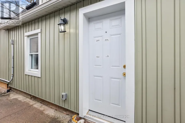 2 - 19 BAILEY STREET, St. Catharines (Western Hill), Ontario L2S1J3