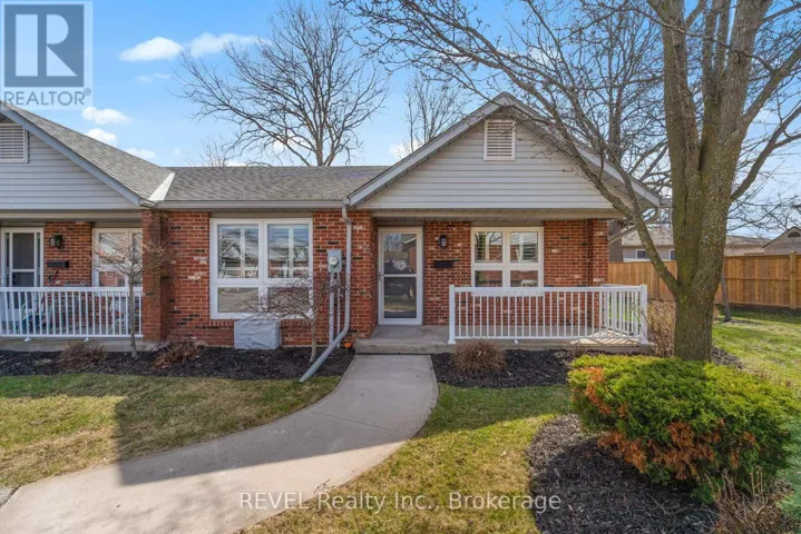 10 - 226 VANSICKLE ROAD, St. Catharines (Rykert/Vansickle), Ontario L2S2S7