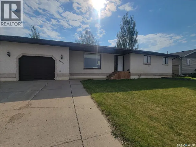 5034 Mirror DRIVE, Macklin, Saskatchewan S0L2S0