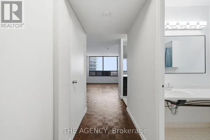 1913B - 2360 DUNDAS STREET W, Toronto (High Park North), Ontario M6P4B2