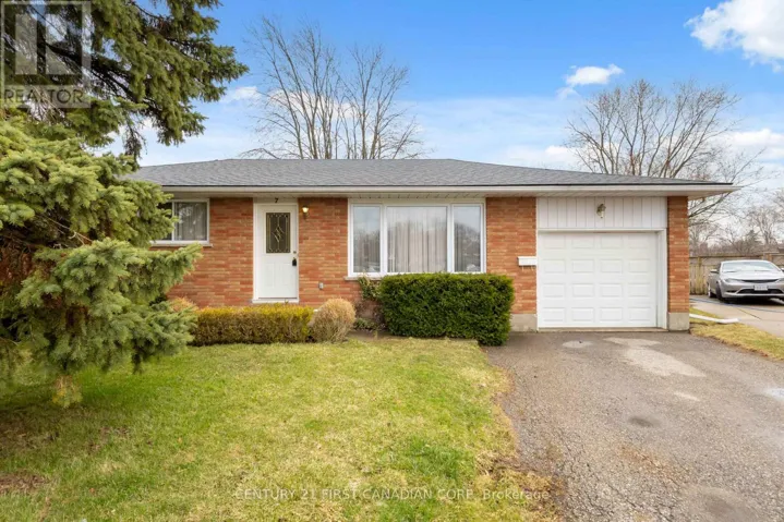 7 HOWARD PLACE, St. Thomas, Ontario N5R1E8