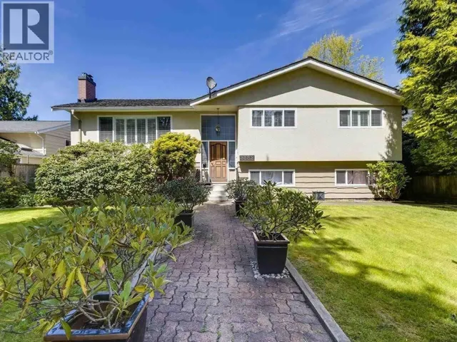 Upper Floor 3583 W 50 AVENUE, Vancouver, British Columbia V6N3V3