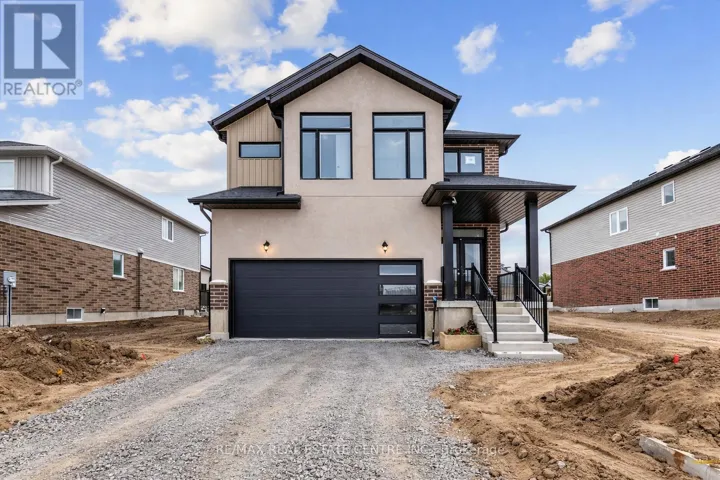 123 MAPLE STREET, Mapleton (Drayton), Ontario N0G1P0