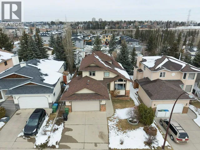 16 Straddock Crescent SW, Calgary, Alberta T3H2S8