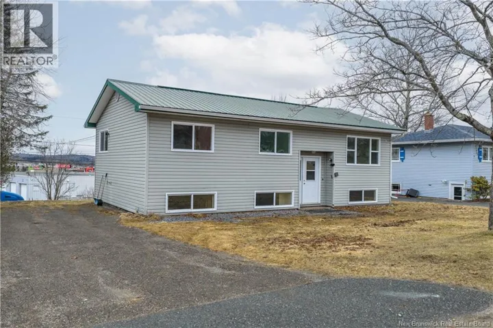 14 Mountain Road, Saint John, New Brunswick E2J2W8