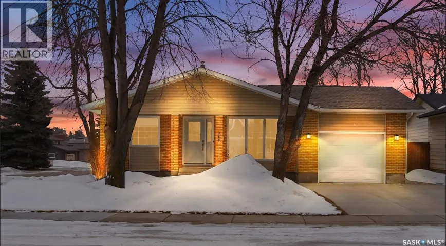 463 DAVID KNIGHT LANE, Saskatoon, Saskatchewan S7K5M1