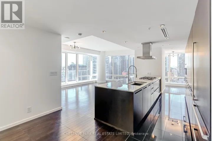 2001 - 180 UNIVERSITY AVENUE, Toronto (Bay Street Corridor), Ontario M5H0A2