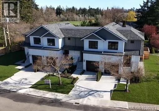 1 3513 Henderson Rd, Oak Bay, British Columbia V8R3K5