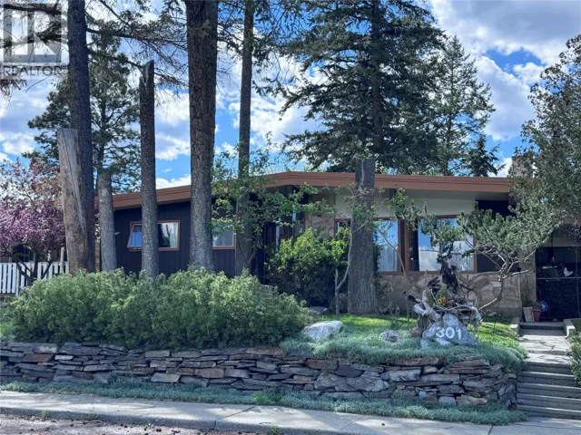 301 19th Avenue S, Cranbrook, British Columbia V1C3E3