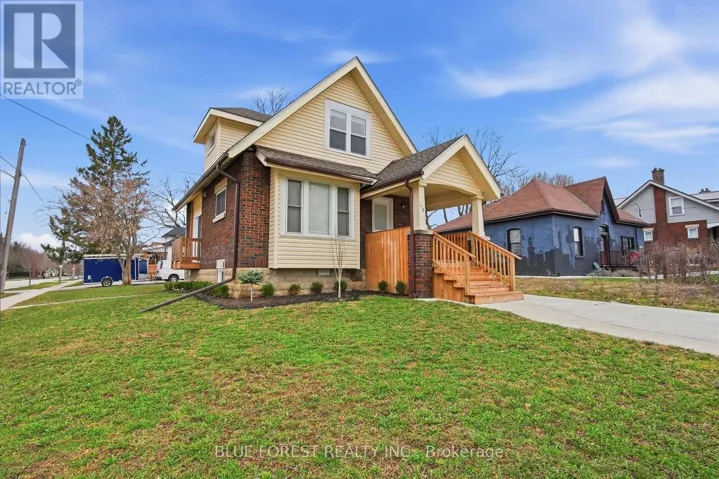 178 THOMPSON ROAD, London South (South I), Ontario N5Z2Y8