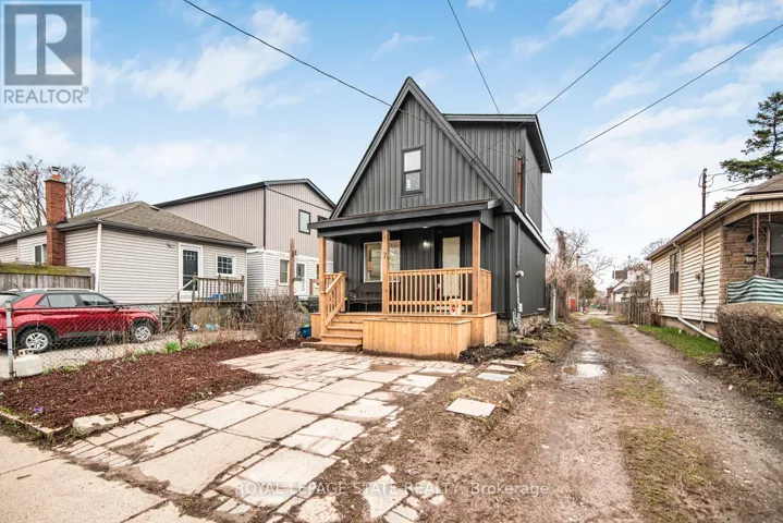 7 STAPLETON AVENUE, Hamilton (Industrial Sector), Ontario L8H3N4