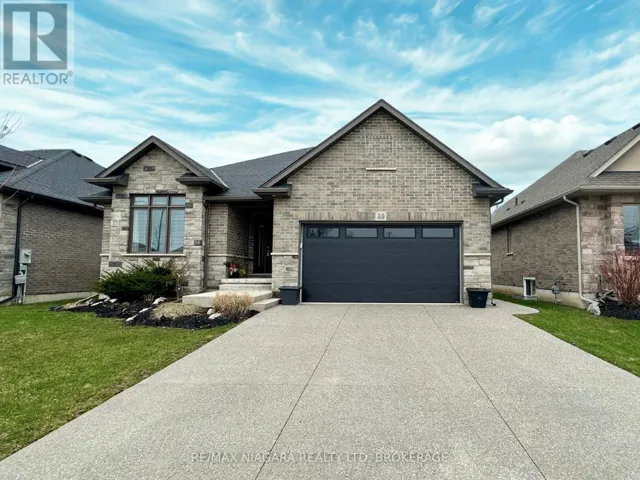 30 RENFIELD STREET, Port Colborne (Sugarloaf), Ontario L3K0A7