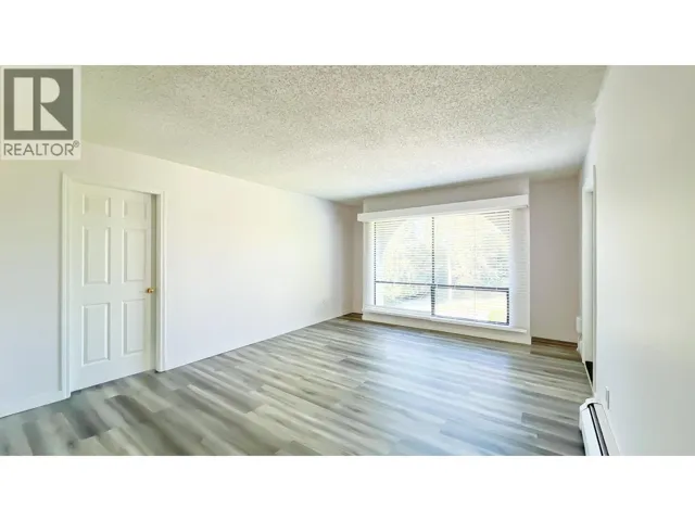 1945 WOODWAY PLACE, Burnaby, British Columbia V5B4S4