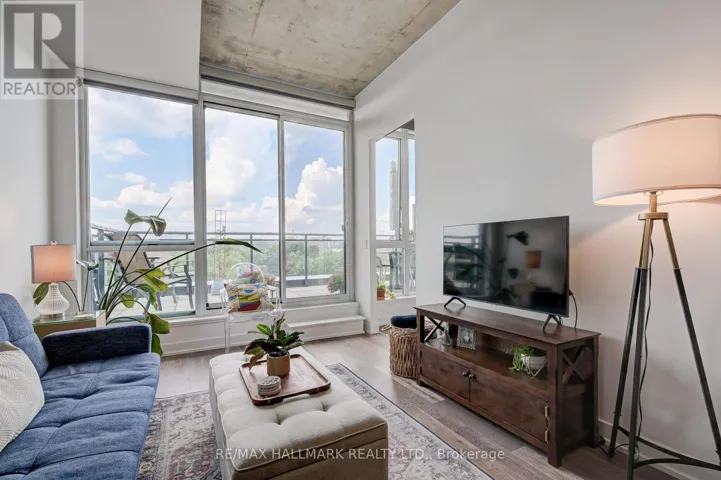 813 - 1238 DUNDAS STREET E, Toronto (South Riverdale), Ontario M4M0C6