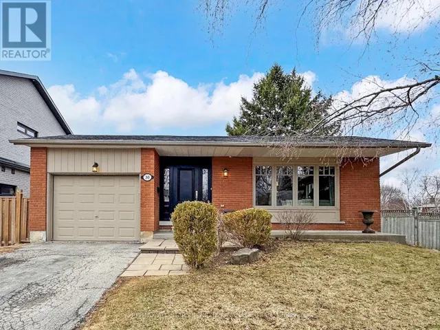 30 SIR CARADOC PLACE, Markham (Markham Village), Ontario L3P2X6