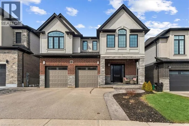 570 BRIDGEMILL Crescent, Kitchener, Ontario N2A0K3