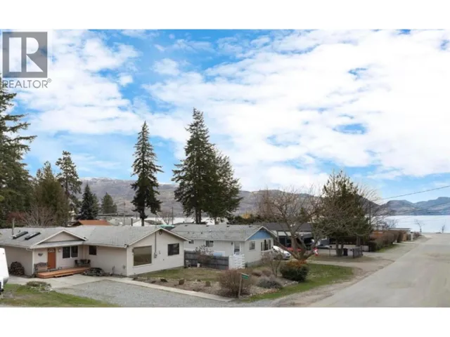 4311 11th Street, Peachland, British Columbia V0H1X6
