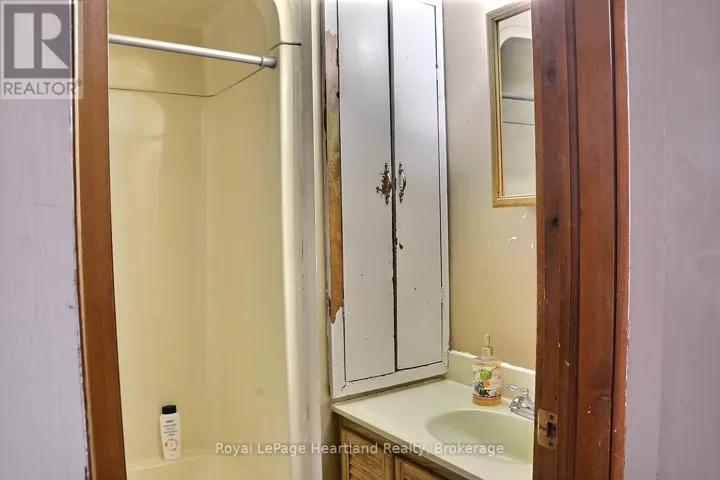 780