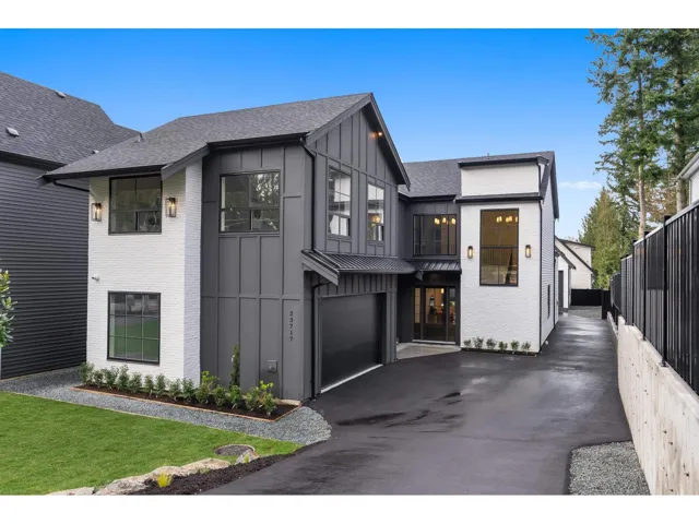 23717 40 AVENUE, Langley, British Columbia V2Z2J9