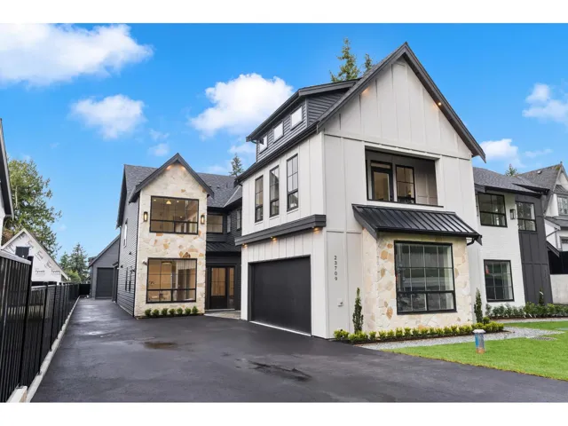 23709 40 AVENUE, Langley, British Columbia V2Z2J9