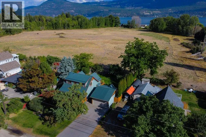 7331 Fintry Delta Road, Kelowna, British Columbia V1Z3V2