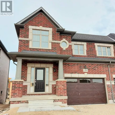 19 FEDERICA CRESCENT, Wasaga Beach, Ontario L9Z0N5