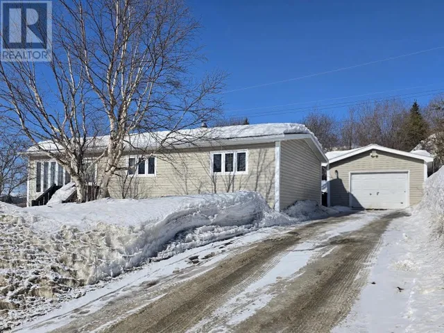 1 Cabot Drive, Wabush, Newfoundland & Labrador A0R1B0