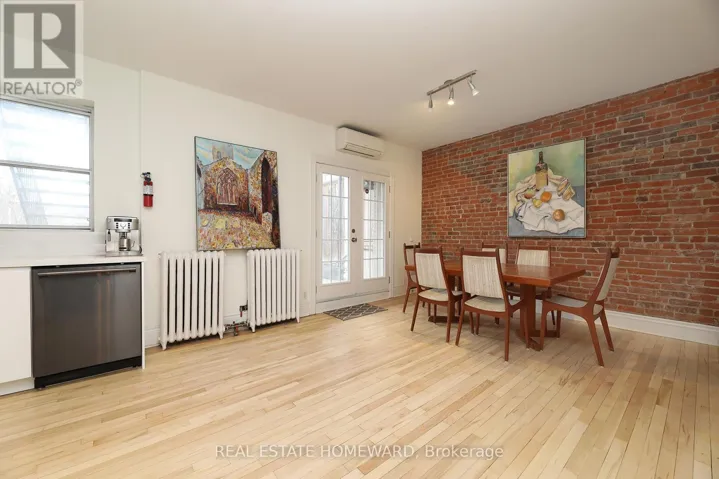 2 - 1378 QUEEN STREET E, Toronto (Greenwood-Coxwell), Ontario M4L1C9