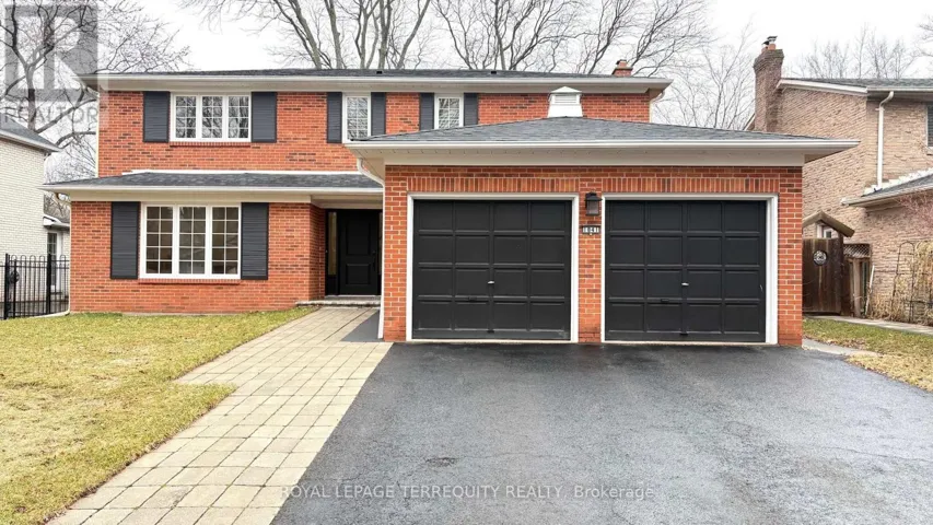 1841 SHERWOOD FORREST CIRCLE, Mississauga (Sheridan), Ontario L5K2G6
