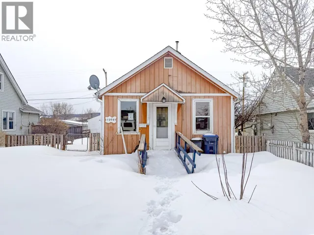 1205 104 Avenue, Dawson Creek, British Columbia V1G2J4