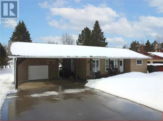 19 Park Street, Gore Bay, Ontario P0P1H0