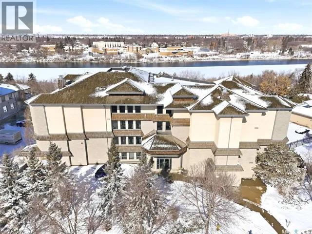 402 615 Saskatchewan CRESCENT W, Saskatoon, Saskatchewan S7M0A5