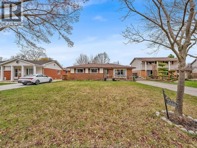2848 GLENWOOD AVENUE, Windsor, Ontario N9E2X8