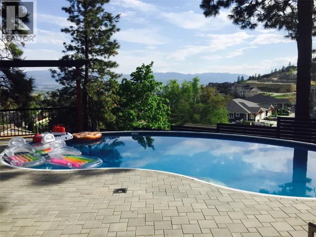 15 Bello Road, Kelowna, British Columbia V1V1B9