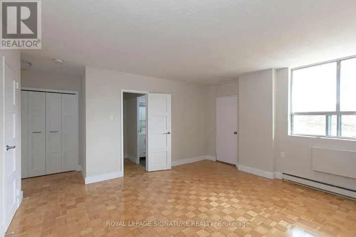 900 - 525 EGLINTON AVENUE E, Toronto (Mount Pleasant East), Ontario M4P1N5