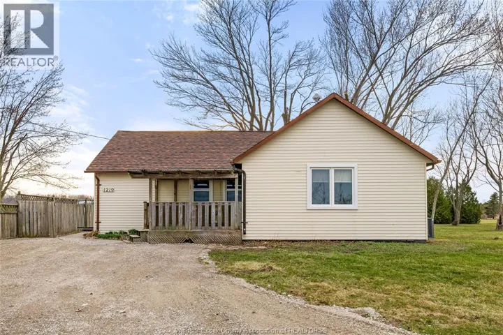 1219 LAKESHORE ROAD 105, Maidstone, Ontario N0R1K0