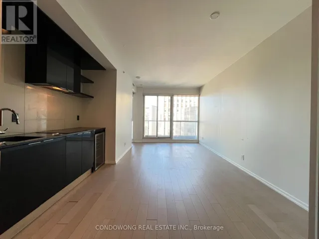 2401 - 70 TEMPERANCE STREET, Toronto (Bay Street Corridor), Ontario M5H0B1